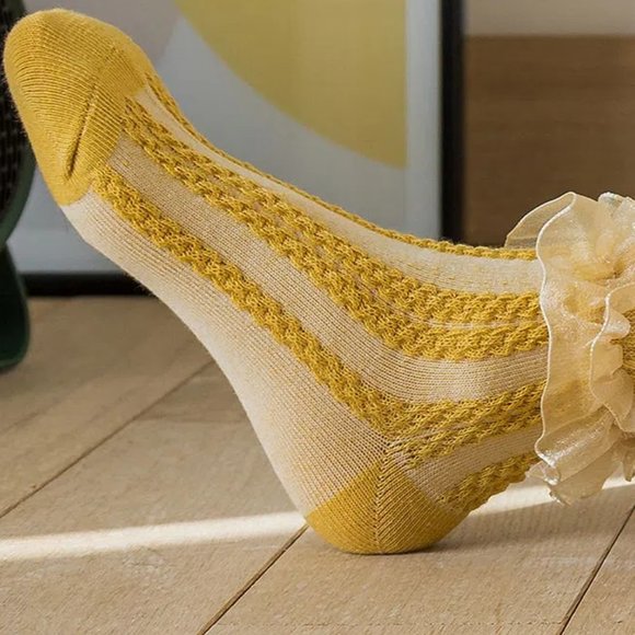 Ruffle Scallop Trim Solid Anklet Socks | Women Lolita Short Bow Socks - Picture 3 of 11